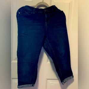 Women’s plus size 20 capri jeans